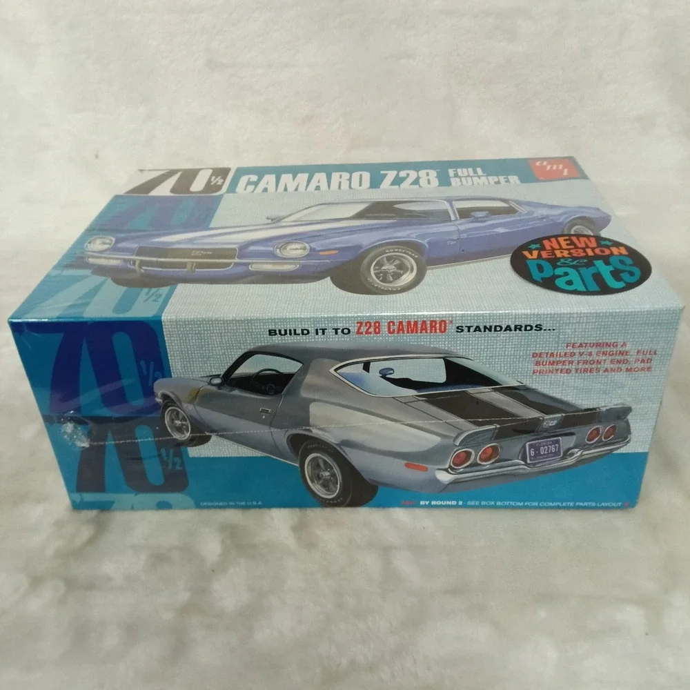AMT 1970 1/2 Chevy Camaro Z28 Full Bumper 1/25 Scale Model Kit AMT1155/12